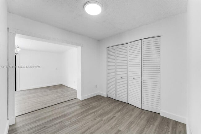 Building Photo - 6608 SW 114th Ave