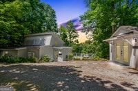 Building Photo - 1056 Sky Hawk Mountain Rd