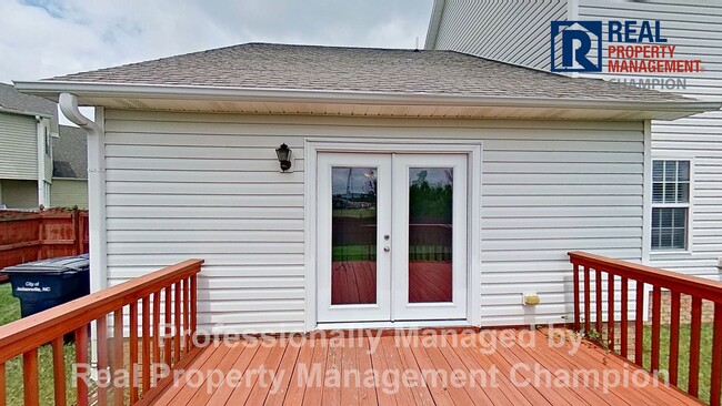 Building Photo - Charming 4 BD/2.5 BA with Wrap Around Porc...