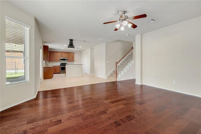 Building Photo - 1709 Woodvista Pl