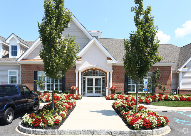 Building Photo - Barclay Glen Apartments