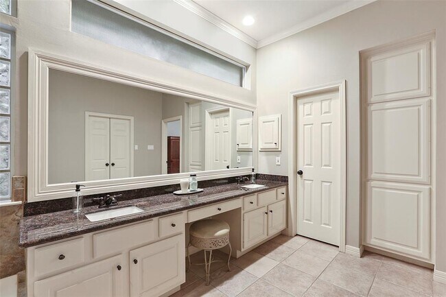 Building Photo - 71 Ivory Moon Pl