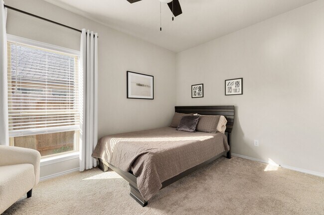 Building Photo - 23039 Birchwood Valley Ln