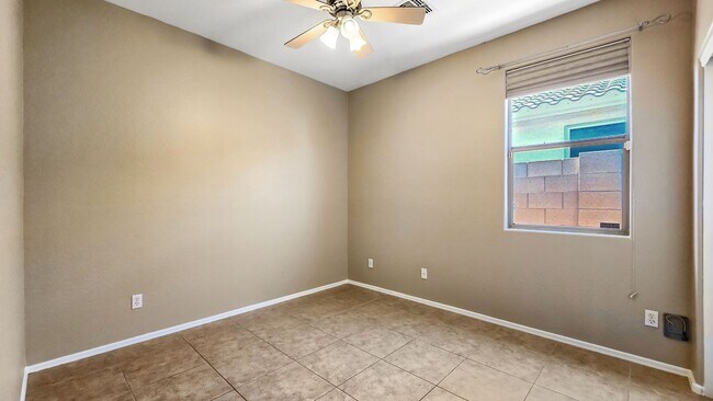 Building Photo - 12523 W Estero Ln