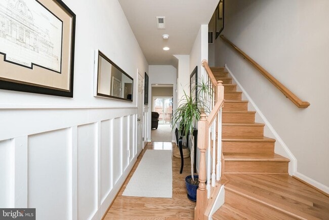 Building Photo - 111 Notions Ct