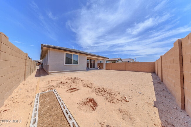Building Photo - 40005 W Elm Dr