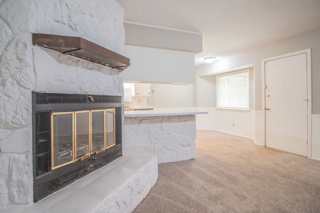 Building Photo - Great 3 bedroom 1.5 bathroom house!