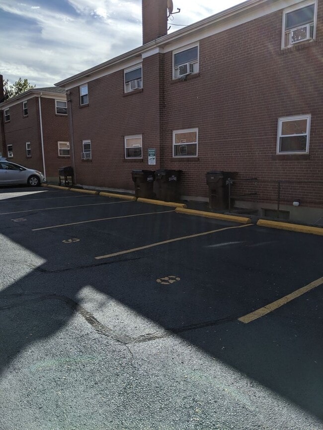 Building Photo - Matson Apartments (4120)