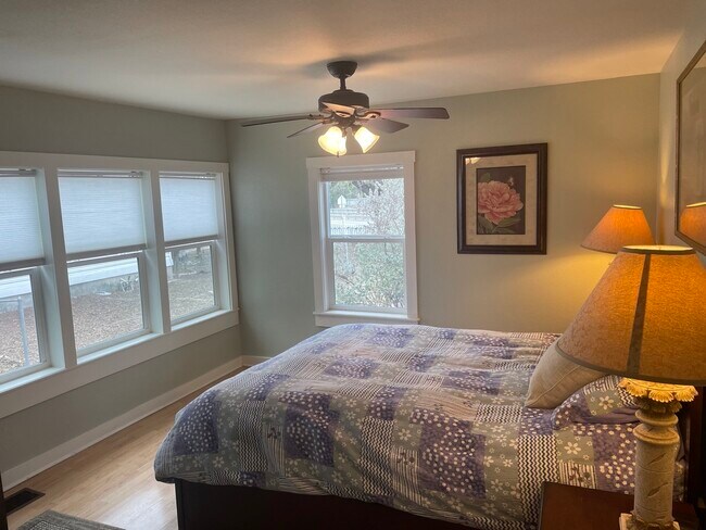 Building Photo - 1120 Aransas St