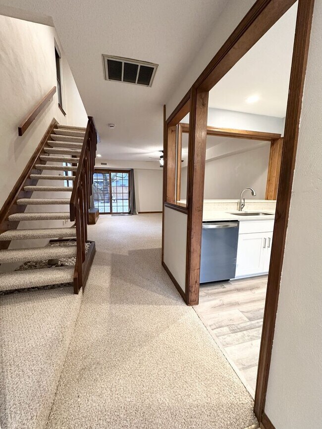 Building Photo - Great condo in Pelican Dunes!