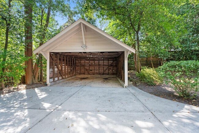 Building Photo - 251 Bolling Rd NE