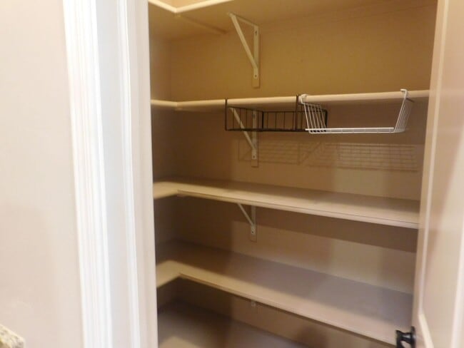 Building Photo - Beautiful 3 bedroom to bath house in the Sonoma Ranch Area.