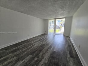Building Photo - 484 NW 165th St