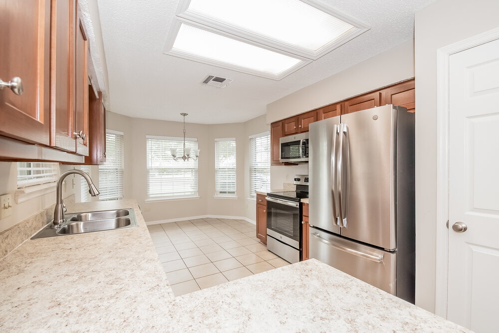 Building Photo - 9122 Smoketree Dr