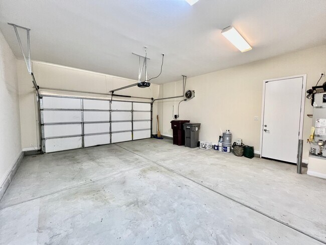 Building Photo - 81952 Avenida Bienvenida