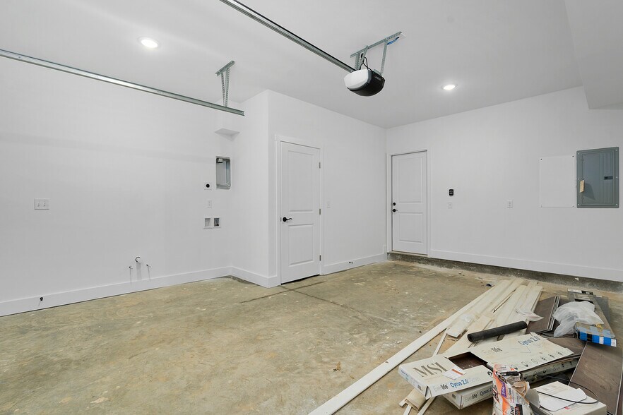 Building Photo - 1619 S Highland Park Ave