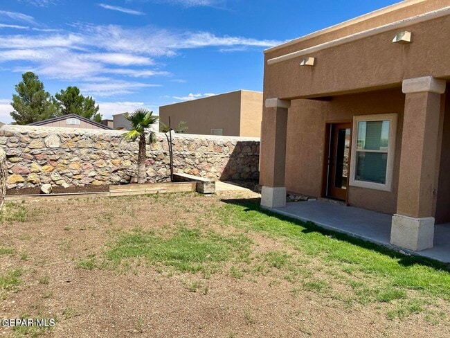 Building Photo - 2213 Wild Point Pl