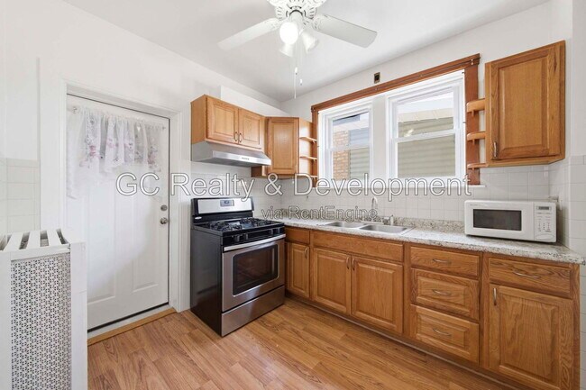 Building Photo - 3938 N Lockwood Ave