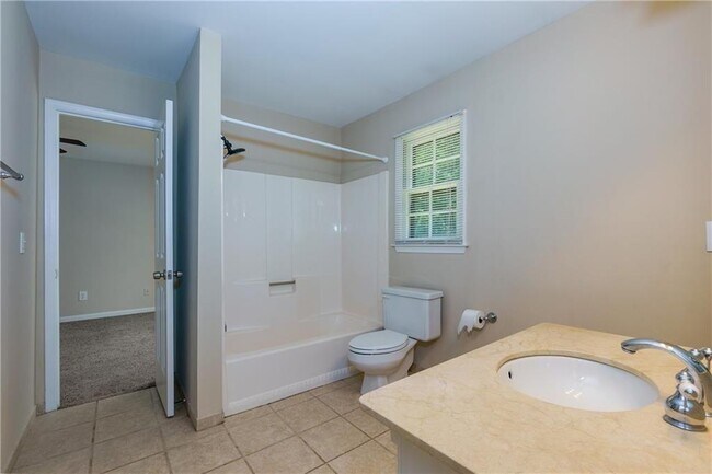 Building Photo - 2890 Carrollton Ct