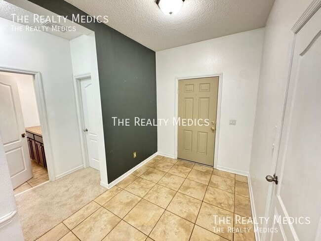 Building Photo - 308 Blue Cypress Dr