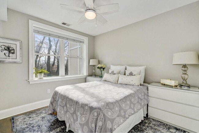 Building Photo - 3918 W St NW