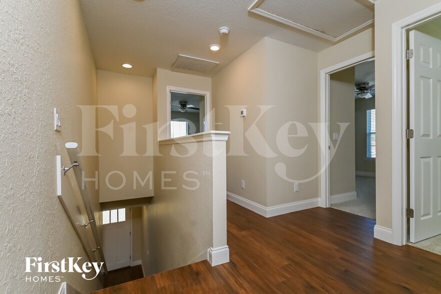 Building Photo - 201 Madalyn Ct