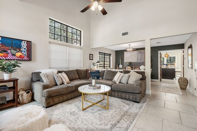 Building Photo - 115 E Pathfinders Cir