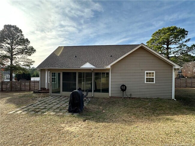 Building Photo - 705 Colonial Hills Dr