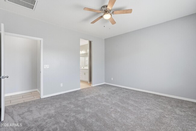 Building Photo - 1692 W Aztec Dr