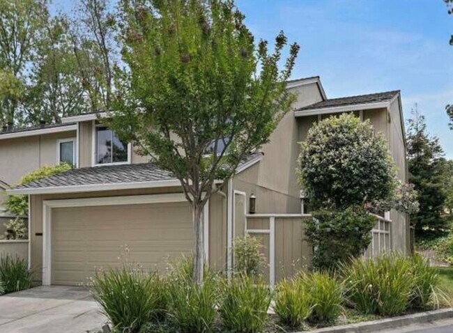 Building Photo - 1405 Kinross Ct