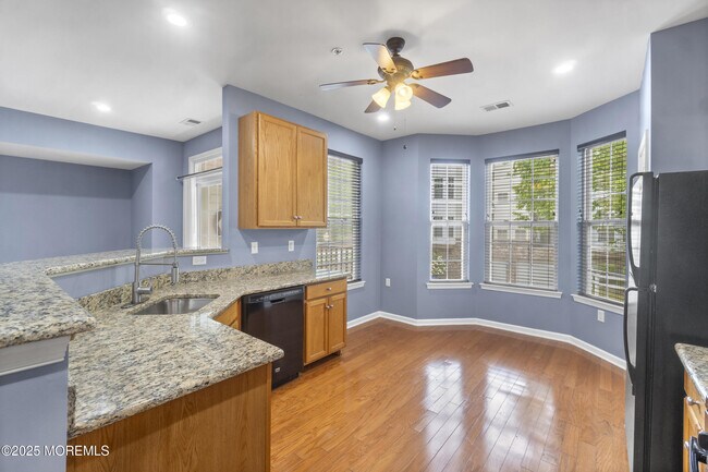 Building Photo - 41 Azalea Dr