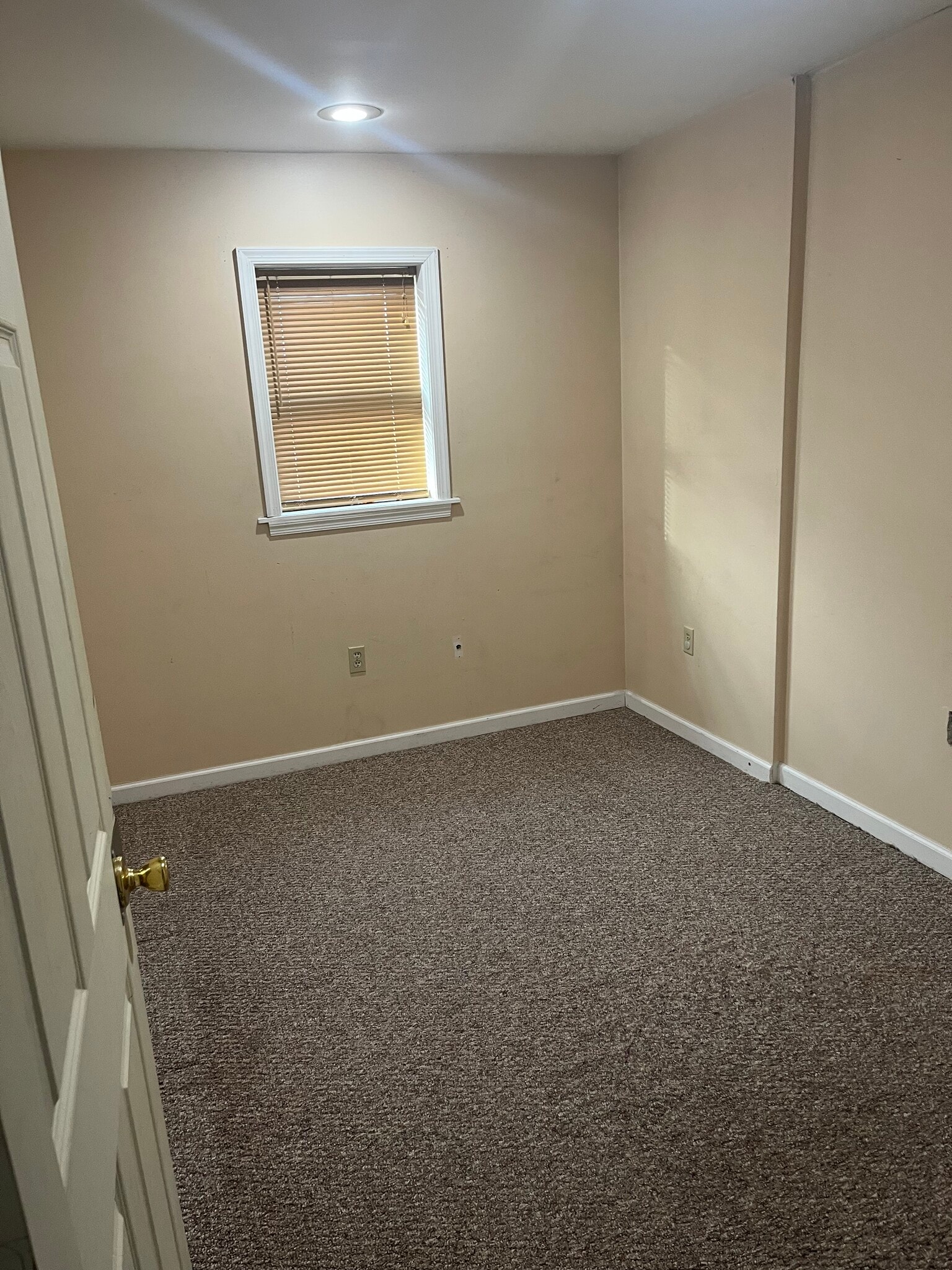 Building Photo - 183 Mayock St