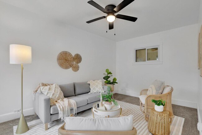 Building Photo - Lovely 1-Bedroom Unit in the heart of Spokane