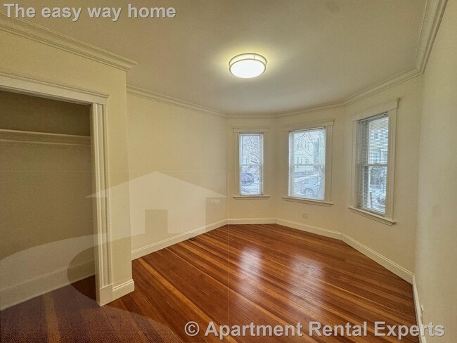 Building Photo - 65 Conwell Ave