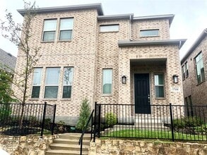 Building Photo - 17644 Bottlebrush Dr