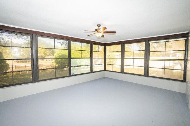 Building Photo - 124 Lakeview Dr
