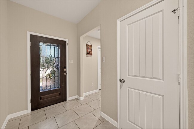 Building Photo - 18306 Pelham Holw Trl
