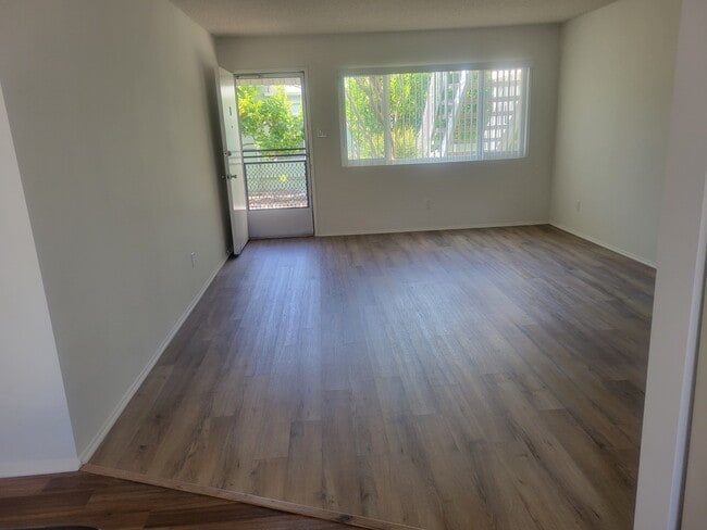 Living room.. - 21030 Ladeene Ave