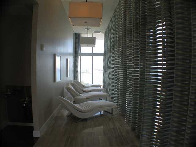 Building Photo - 50 Biscayne Blvd