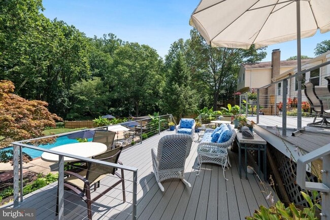 Building Photo - 8121 Briar Creek Dr