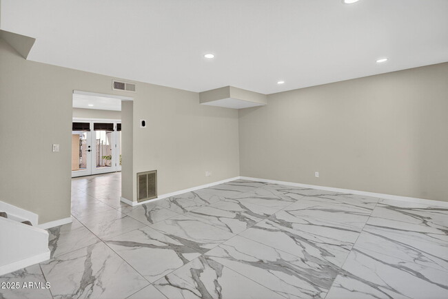 Building Photo - 1339 N 44th St