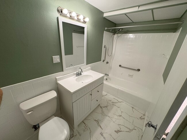 Building Photo - 1321 Worcester Rd