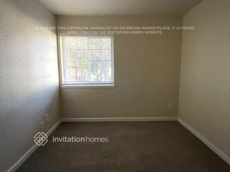 Building Photo - 555 Spruce St