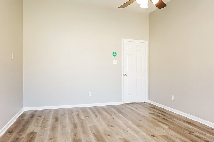 Building Photo - 4011 Teal Vista Ct