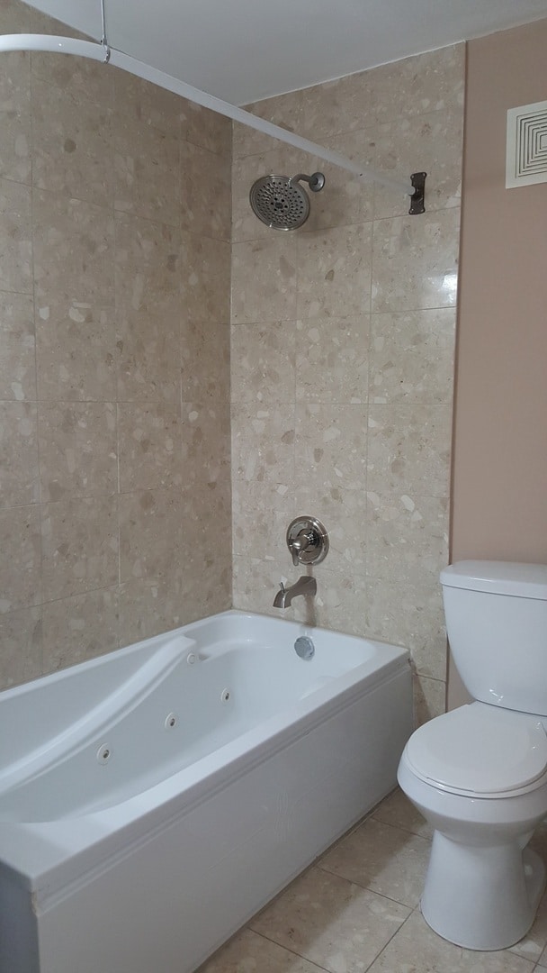 Building Photo - 10440 Mason Ave