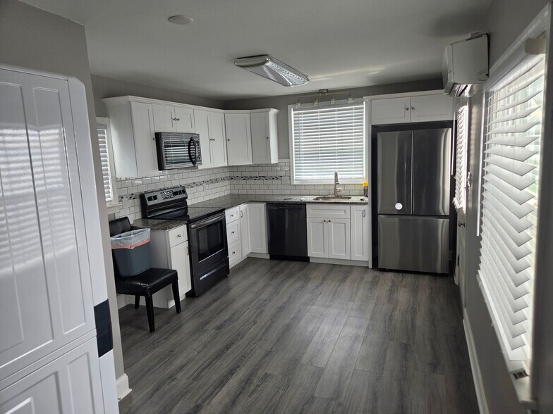 Kitchen 2 - 22 N Broad St