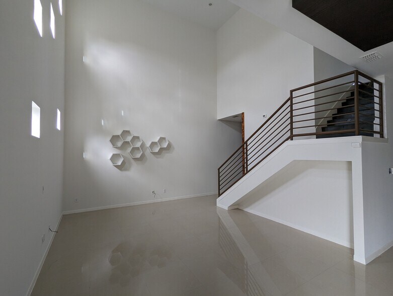 Building Photo - 5211 Shalom Dr