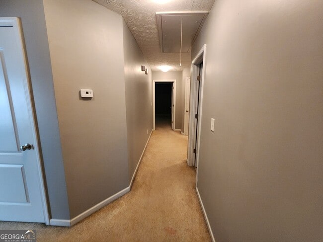 Building Photo - 5752 Olivia Ln