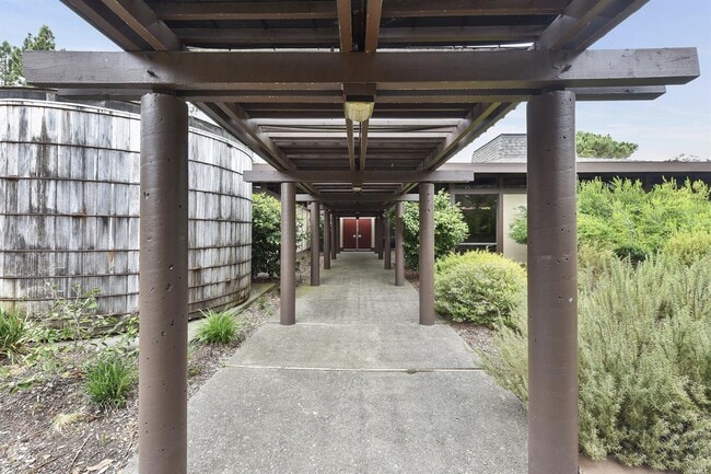 Building Photo - 3br/1.5ba Meadows of Terra Linda Townhouse ~Surrey Lane