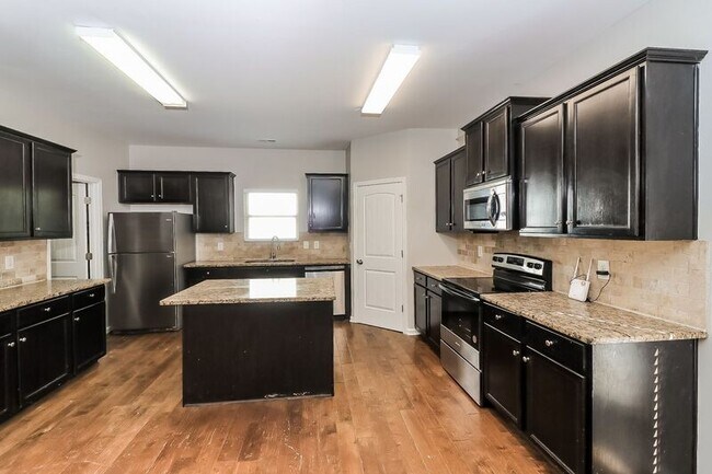 Building Photo - 345 Westridge Cir